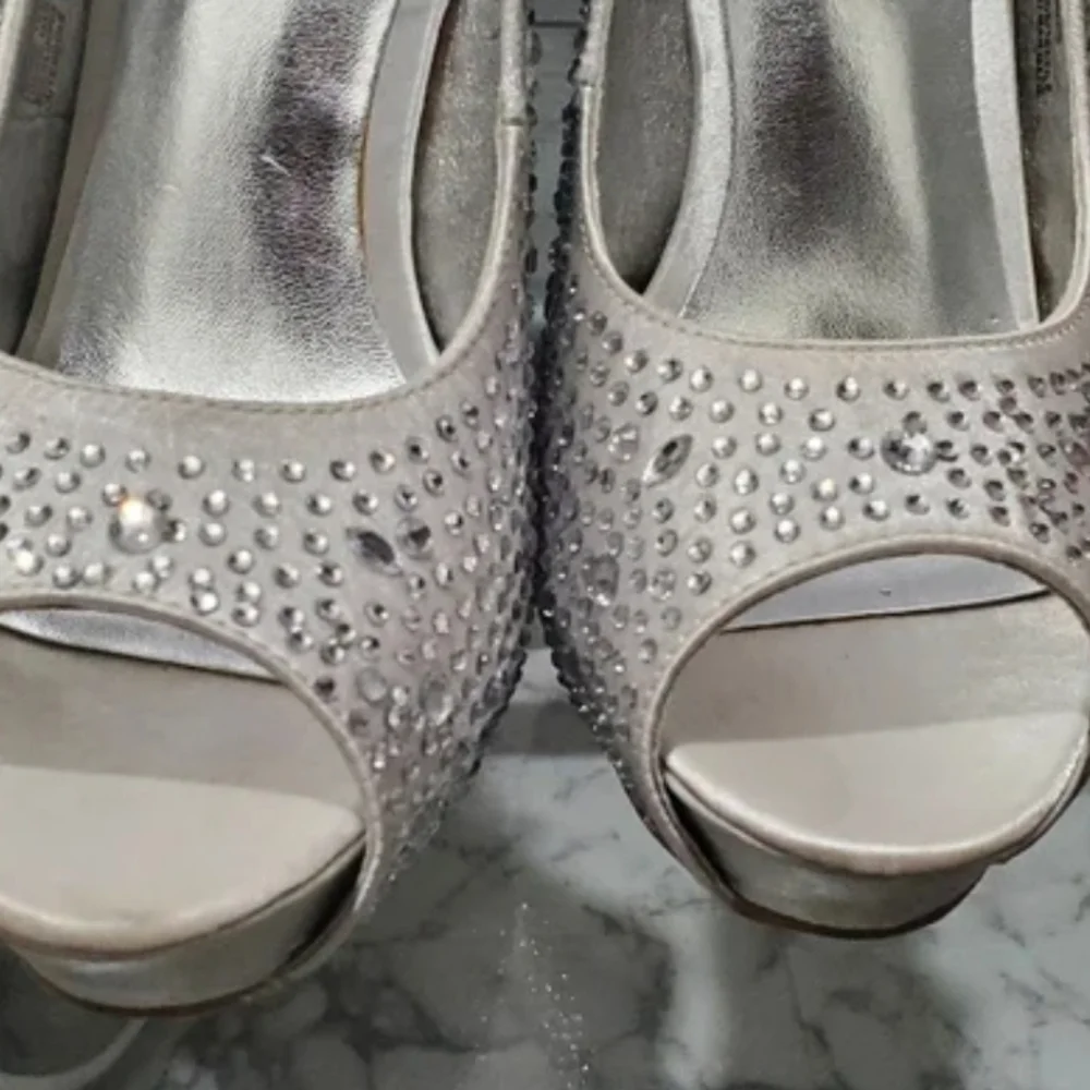 Candie's Rhinestones Embellished Open Toe Sling Back Stilletoes Silver 8.5M
